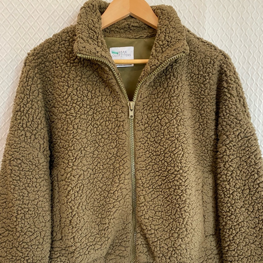 Urban Outfitters Cozy Olive Green Sherpa Jacket. Zip Up. Medium. Soft!